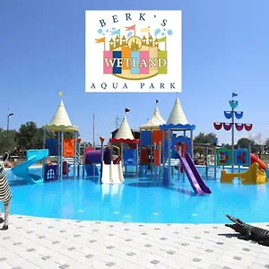 Simlarda Country Club Ayvalı